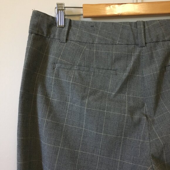 Wide Leg Low-Rise Plaid Dress Pants - Picture 6 of 12